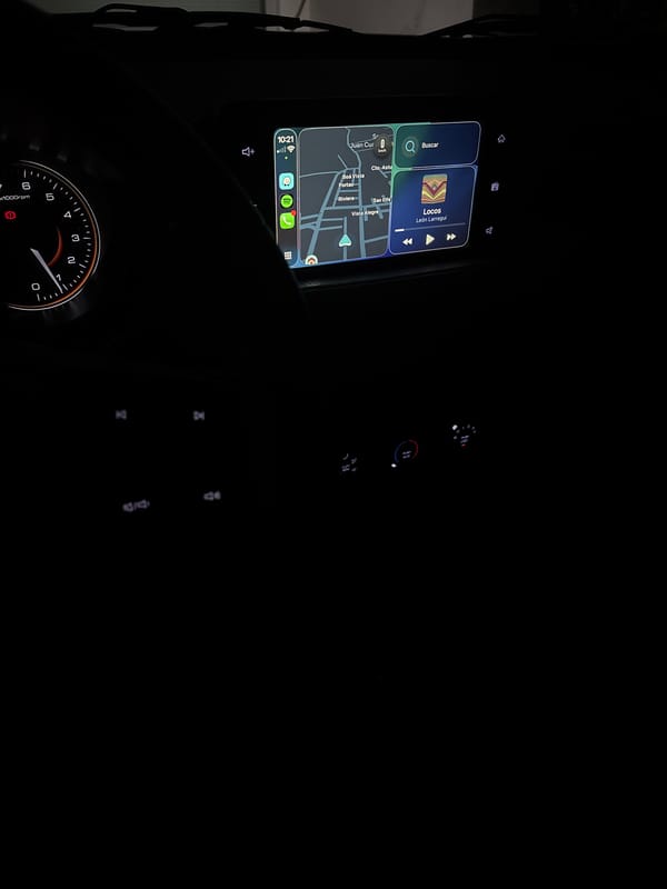 Driver documents nighttime navigation through San Juan Cuautlancingo