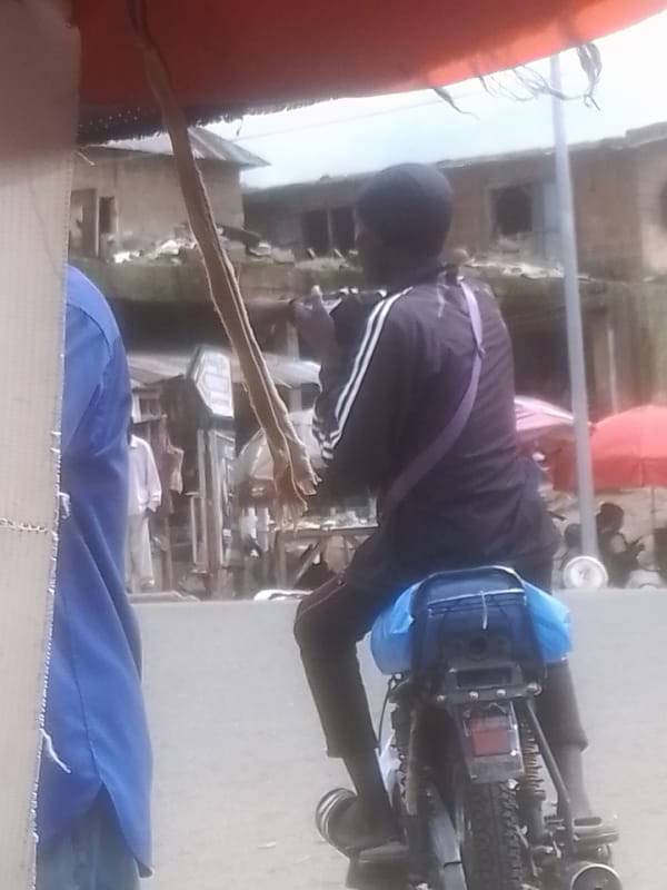 Afternoon street market activity in Gwong, Nigeria