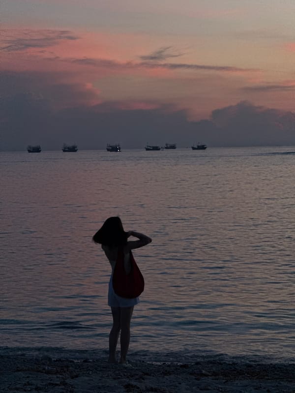 Dusk along the Lý Sơn Island coastline, lighthouse and all.
