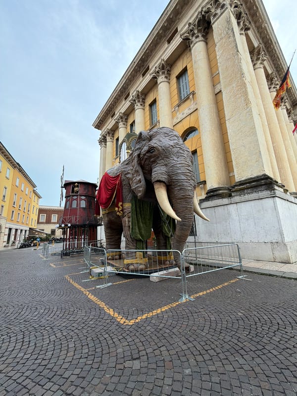 Verona's iconic landmarks: Arena, Castelvecchio, and city streets