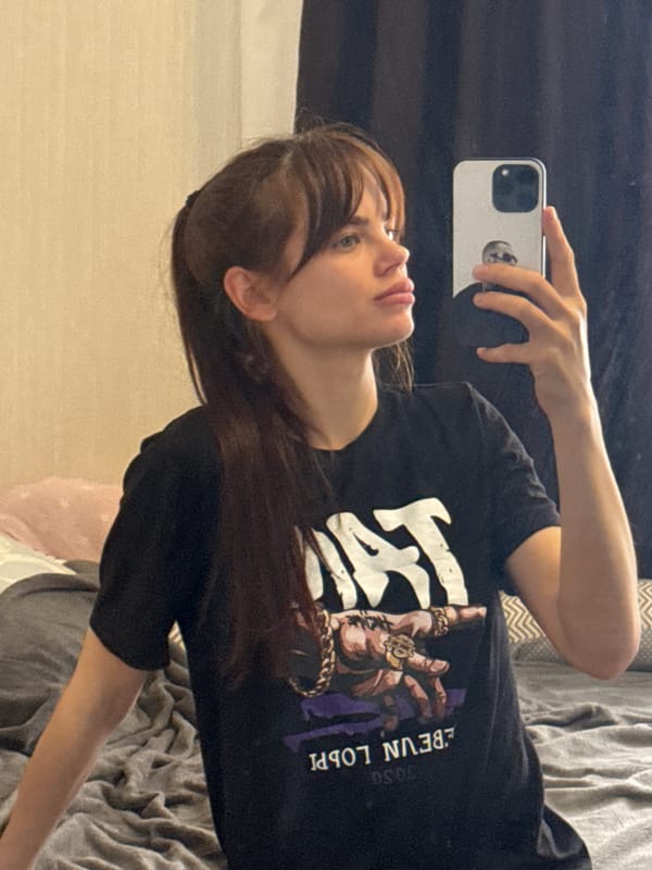 Mirror selfie captured in Rostov-on-Don apartment