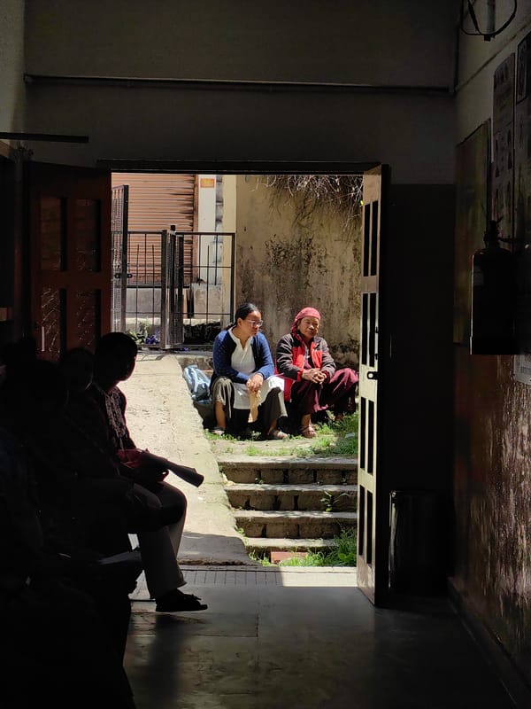 Morning wander through Manali: streets, hillsides, and a hospital stop