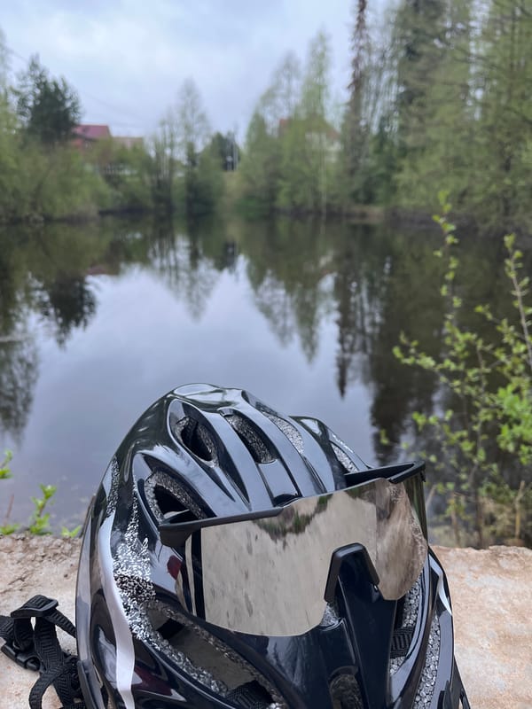 Cyclist's outdoor session documented near waterfront in Chaikovsky, Russia
