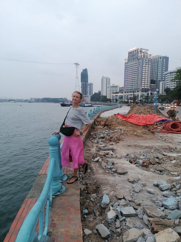Waterfront construction activity documented in Bai Chay Ward, Vietnam
