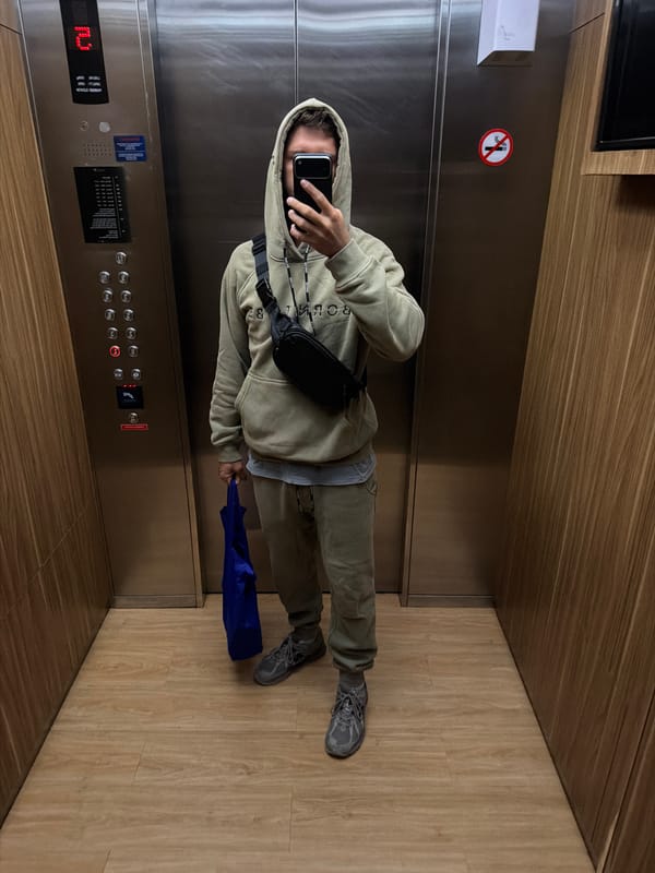 Person takes elevator selfie in Banyuwangi, Indonesia
