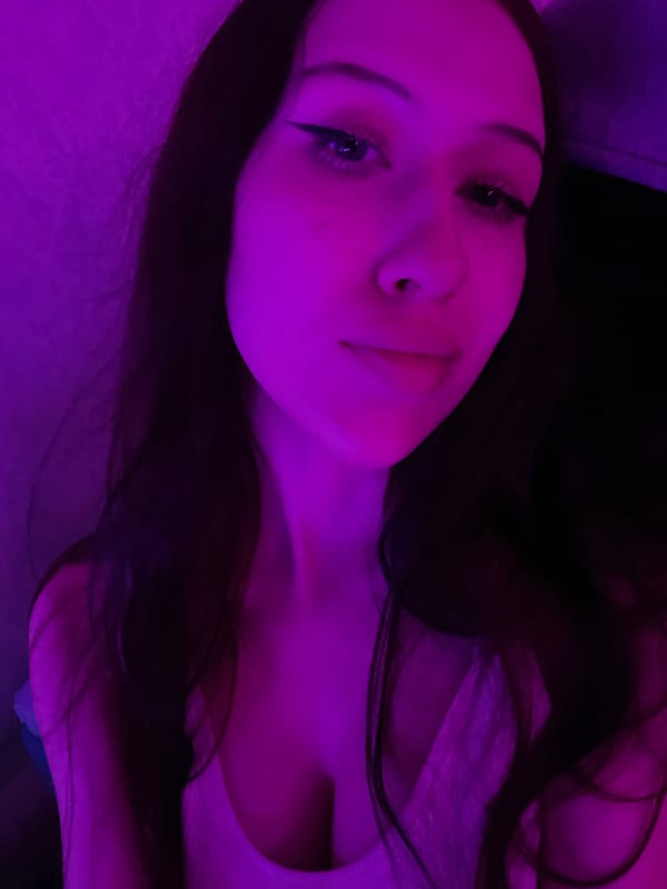 29 purple-lit selfies from one Votkinsk room, one evening