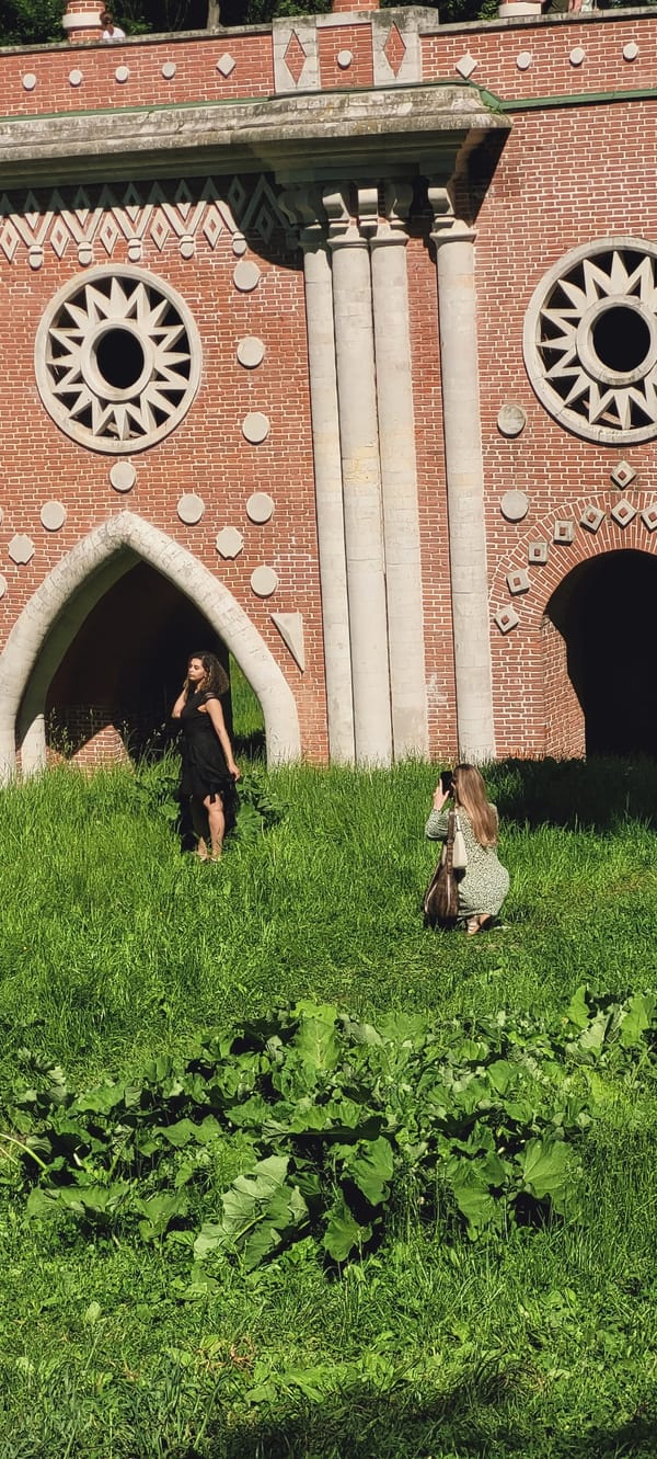 Photoshoot and visitors captured at Moscow's Tsaritsyno Museum-Reserve