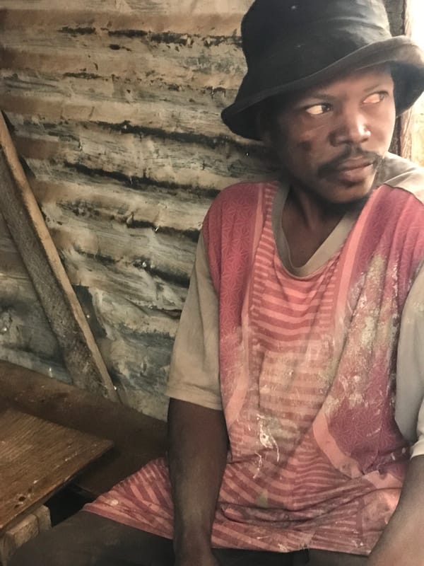 Daily life and material handling in Kabong, Nigeria