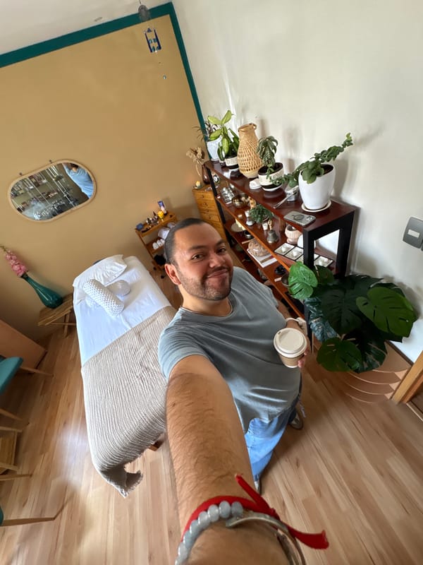Man documents wellness space visit in Mexico City