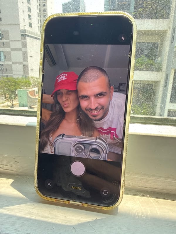 Woman takes selfies indoors in Đà Nẵng