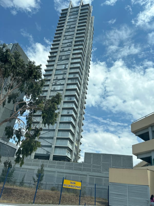 Evening documentation of urban scenes in San Bernardino Tlaxcalancingo