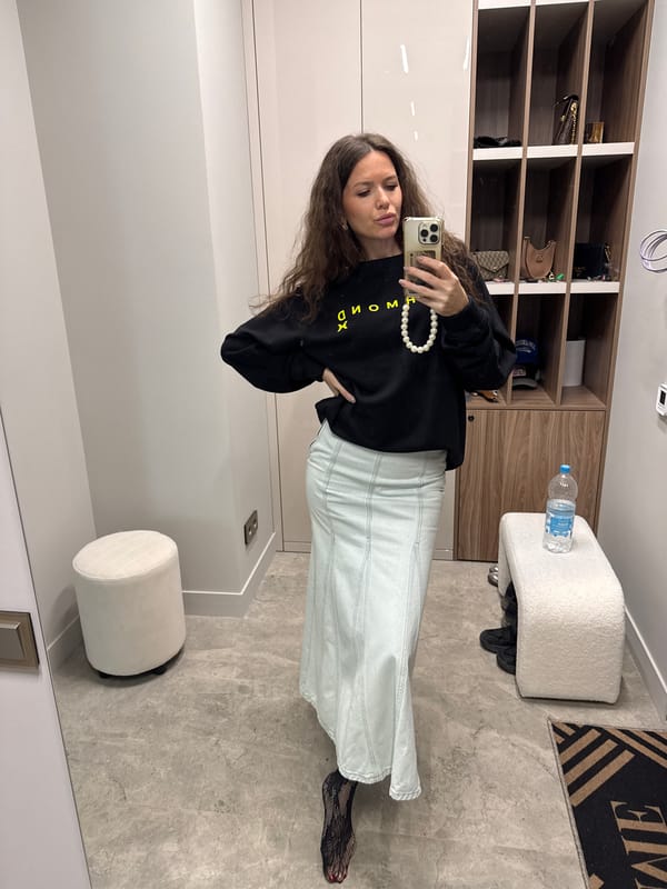 Mirror selfie and golden retriever puppy captured in Khimki