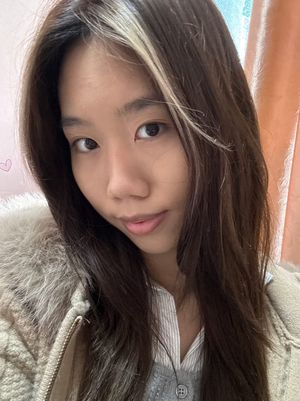 Woman takes morning selfies across Chongqing locations