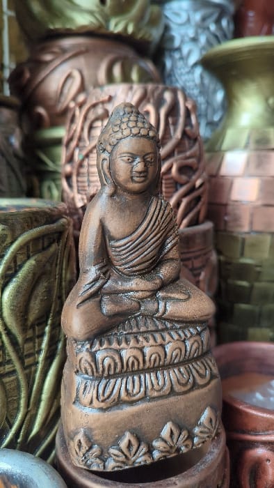 Morning documentation of handicraft market displays in Dhaka