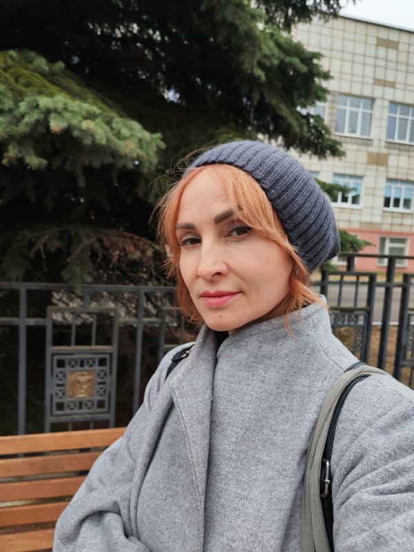 Woman documents morning activities with Russian rubles in Chaikovsky