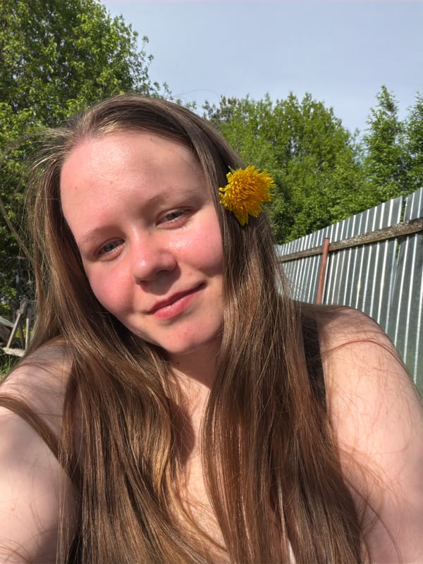 Spring flower photography session captured in Stolbovaya, Russia