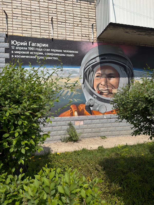 Gagarin mural and hanging laundry captured in Birobidzhan