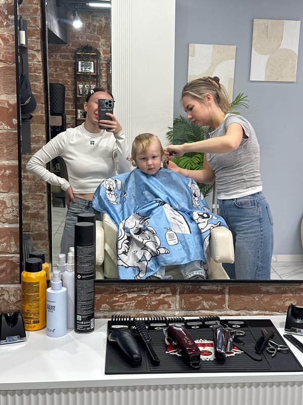 Toddler gets early morning haircut at Votkinsk salon