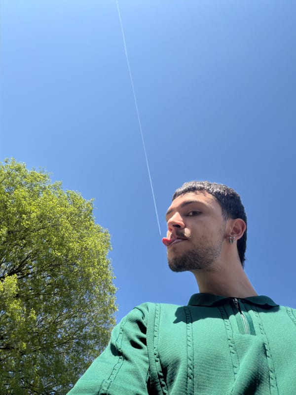 Morning street scenes captured by witnesses in Milan