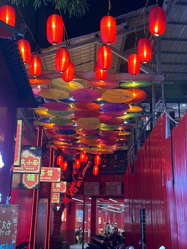 Night stroll through Hanoi's lit-up urban streets