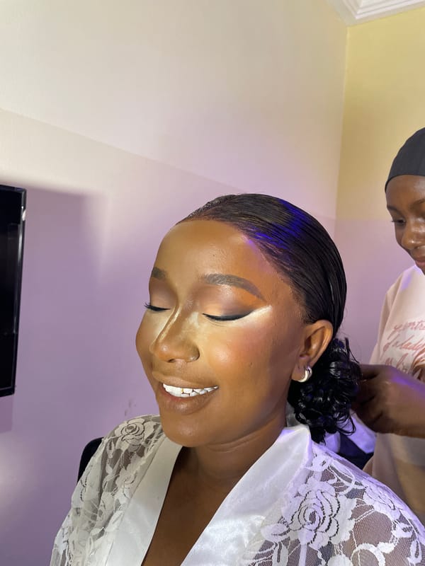 Woman receives beauty preparation services in Bar Jirgi Summa