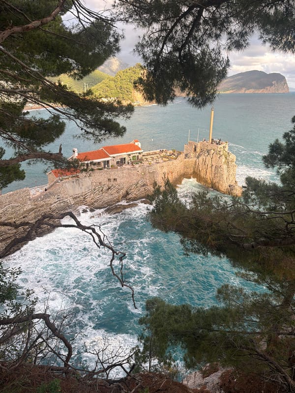 Turbulent waves observed along Montenegro's Adriatic coast near Petrovac