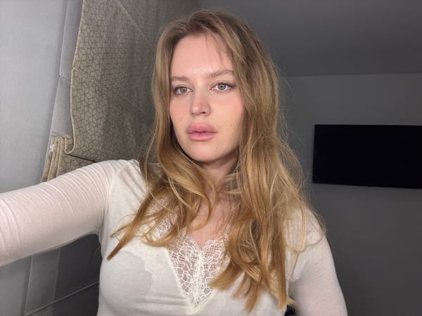 Woman photographed in casual portrait session in Hrodna