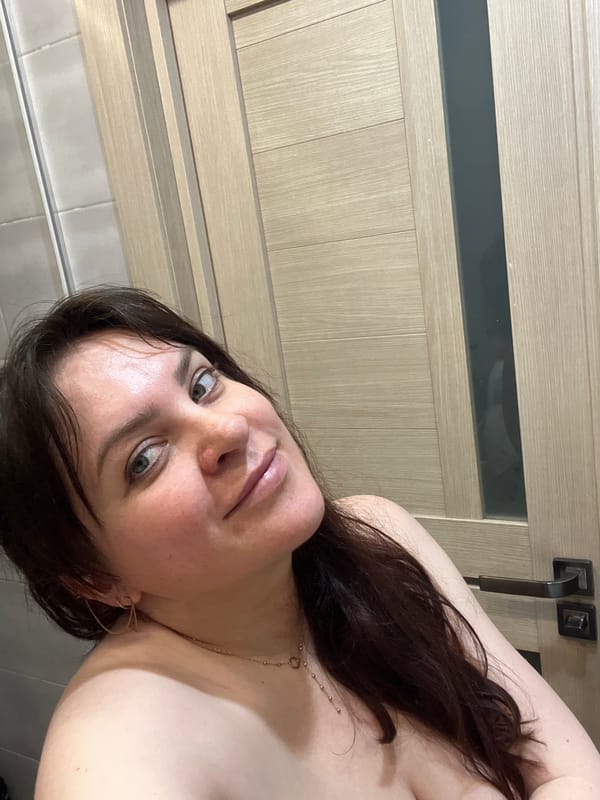 Early morning family moments captured in Noviy, Russia household