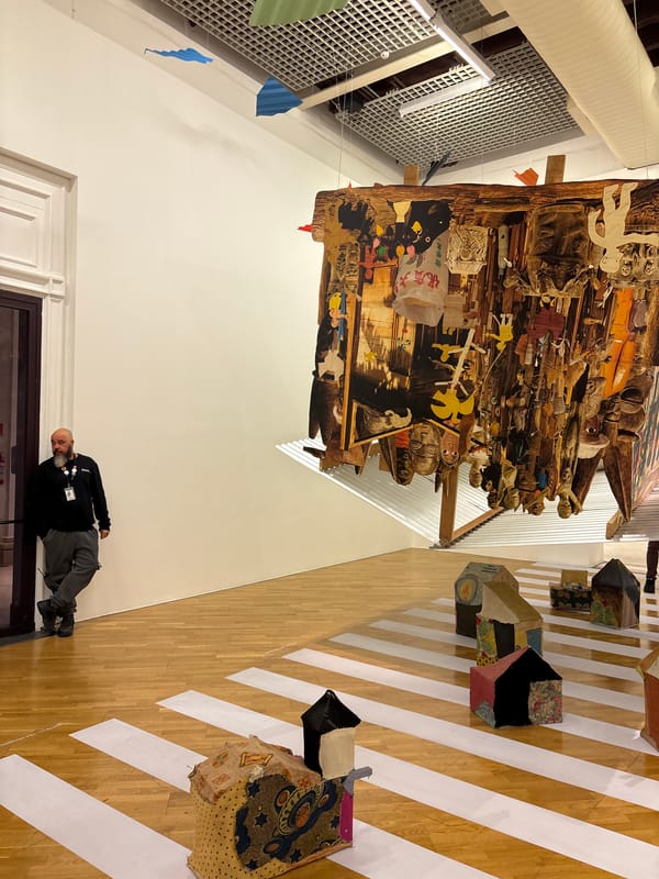 Art gallery displays wooden assemblage in São Paulo
