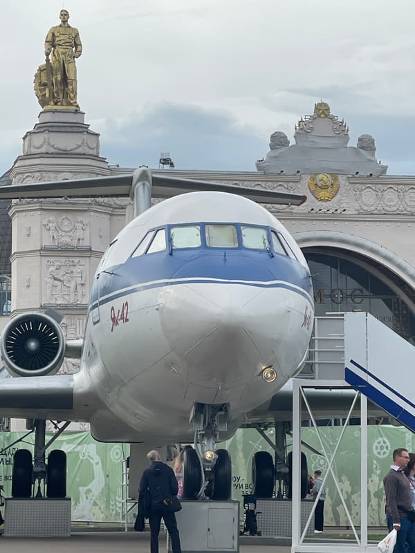 Aircraft and space exhibits observed at Moscow's VDNKh