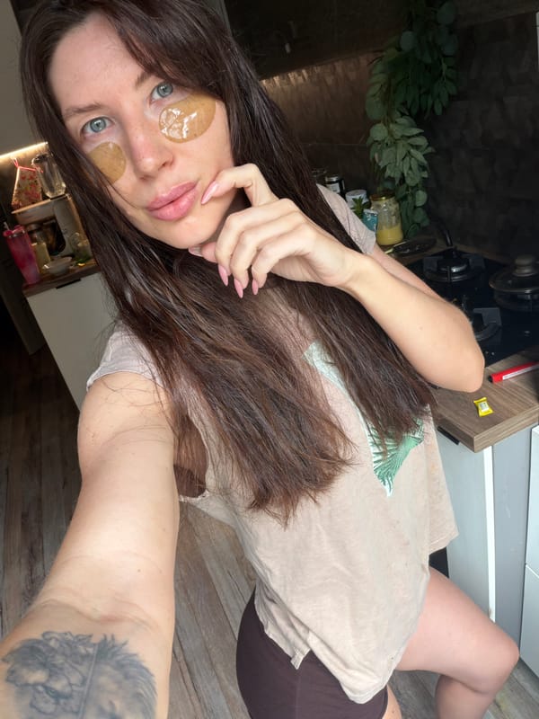 Lazy morning skincare and breakfast at home in Perm