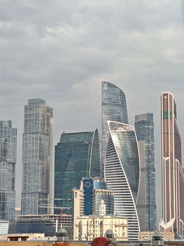 Morning stroll around Kievsky station, Moscow