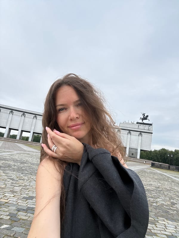 Morning tour of Moscow's Victory Park and war memorials