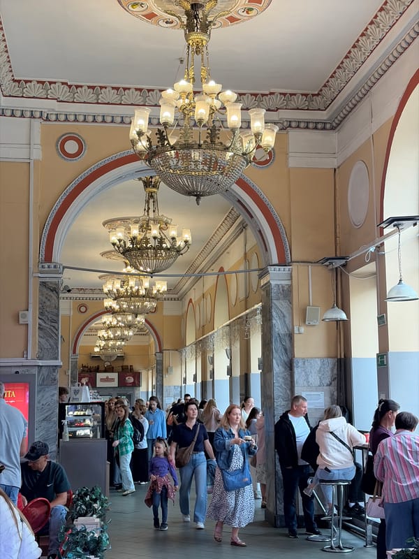 Morning walkthrough of Minsk's Soviet-era streets and landmarks