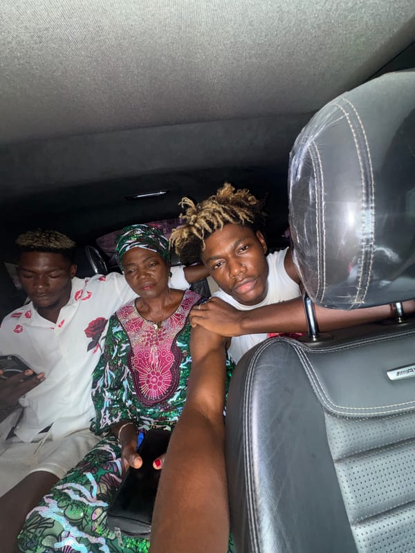 Three people spotted in vehicle in Igboefon, Nigeria