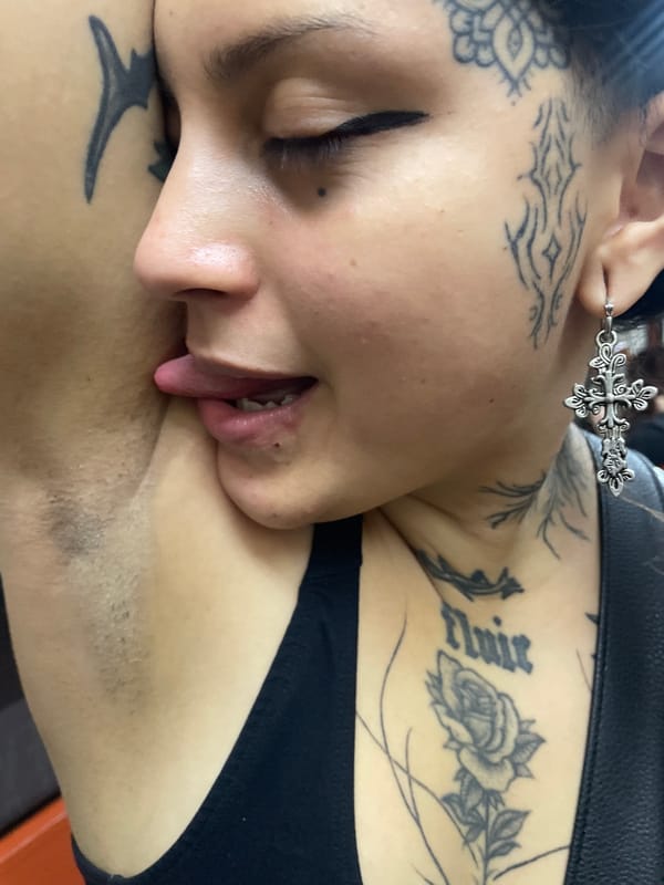 Two people in intimate moment captured in Buenos Aires