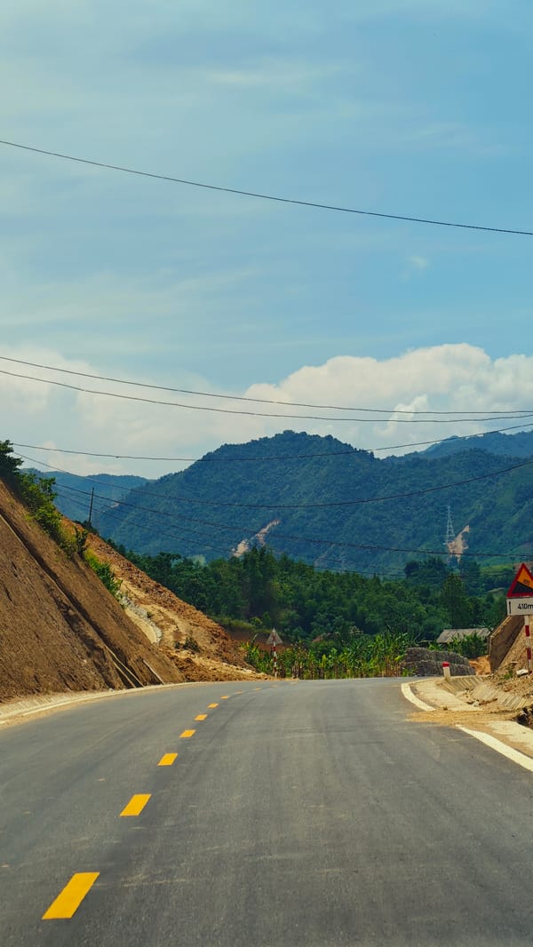 Mountain road documented in Duong Quy, Vietnam
