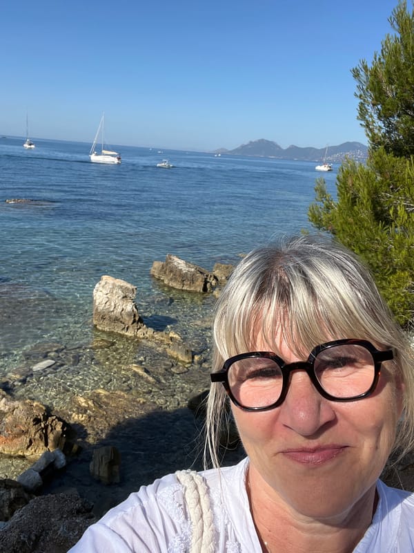 Calm morning on the Cannes rocky coast