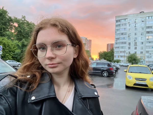 Woman documents dramatic sunset selfies in Kazan residential area