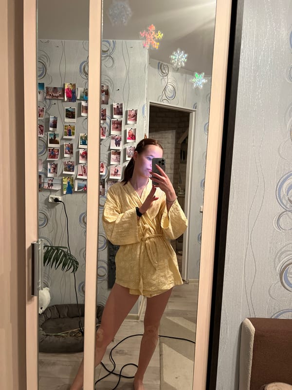 Woman takes gym selfie in Chaikovsky fitness facility