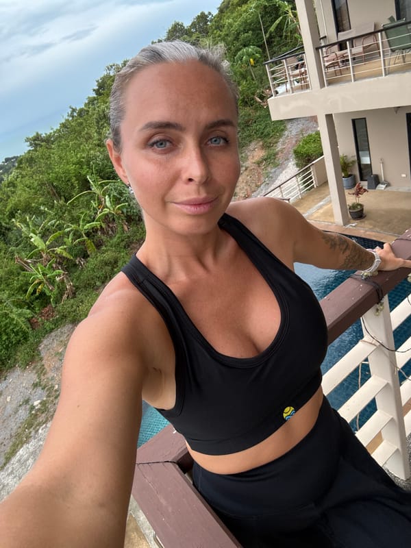 A Ko Samui morning: rooftop views, selfies, and island scenery