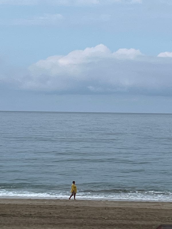 Morning beach walk documented in Alanya, Turkey