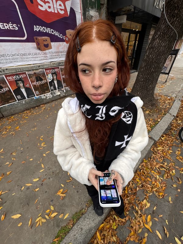 Street photography session captured on Buenos Aires sidewalk