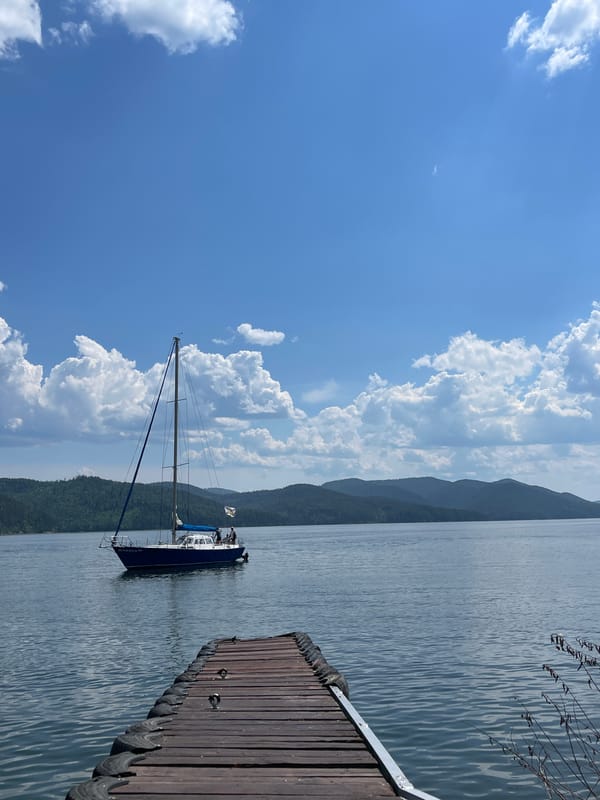 Dock jumps and paddleboarding on Krasnoyarskoye Reservoir