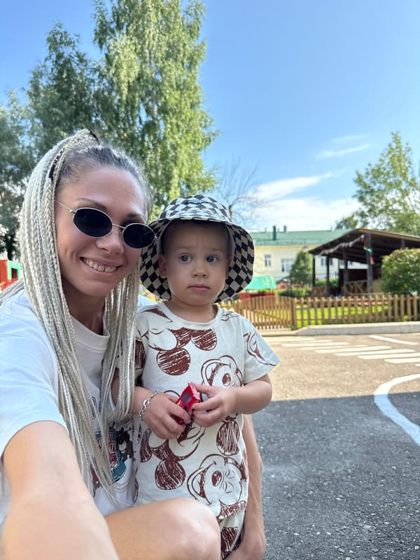 Sunny afternoon selfies with a stroller in Rusanovo