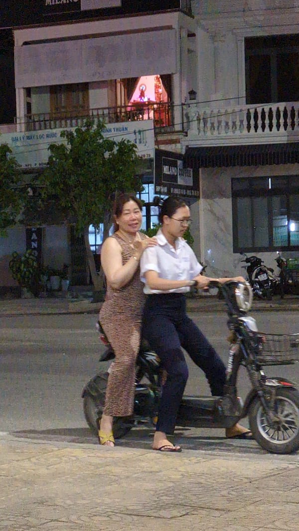 Street life moments captured in Phan Rang Vietnam