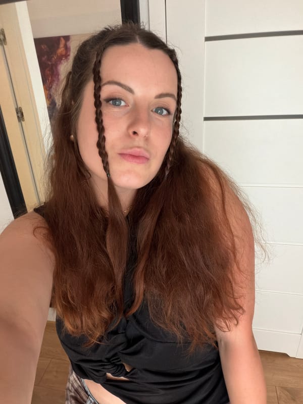 Casual indoor summer looks, Gangloff, Germany