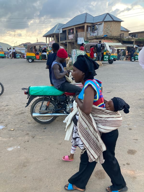 Afternoon street life in Gwong, Nigeria