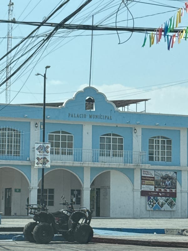 Municipal Palace documented in Xochitepec on clear afternoon
