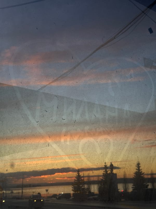 Twilight scenes and child portraits captured in Votkinsk, Russia